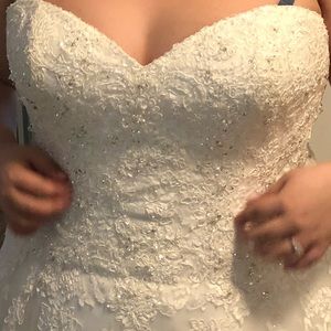 Ivory wedding dress
